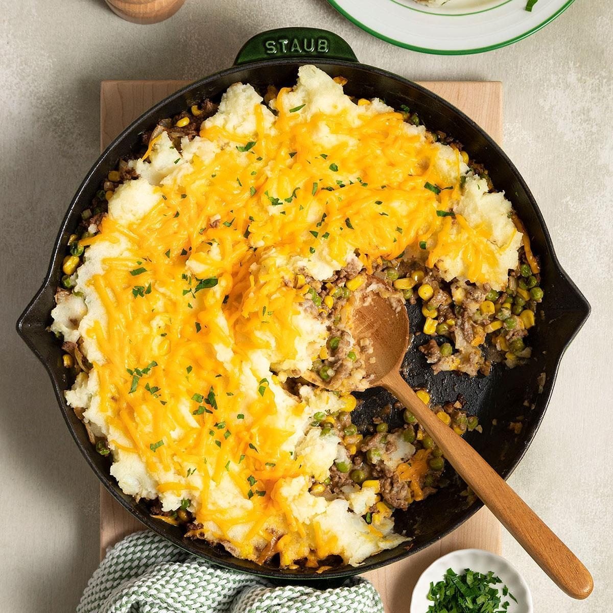 Hearty Shepherd's Pie: The Ultimate Make-Ahead Comfort Food